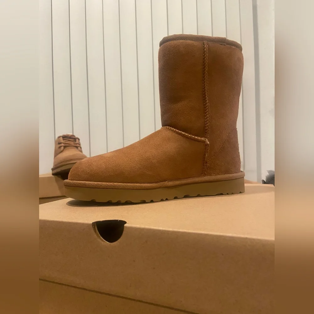 UGG'S 🤎🤎 - Picture 2 of 3
